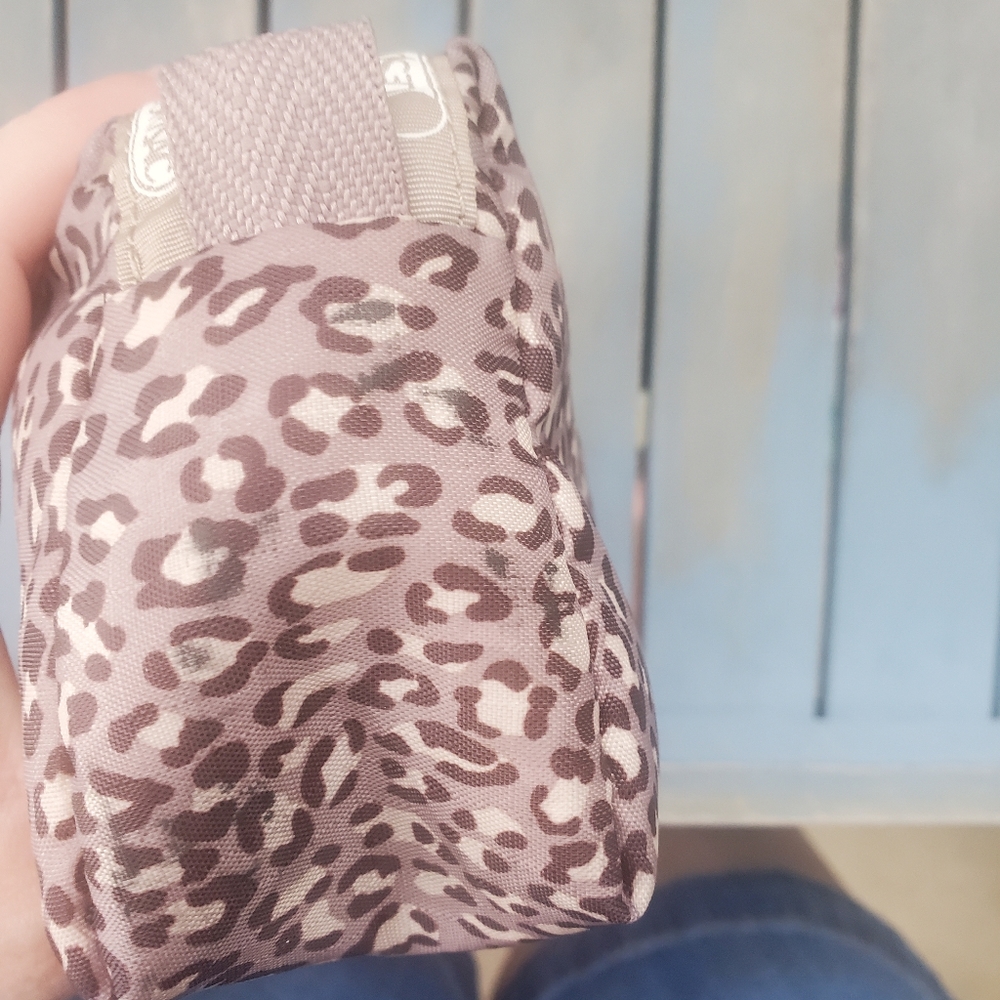 Lesportsac Rectangular Makeup Bag Leopard Print V… - image 4